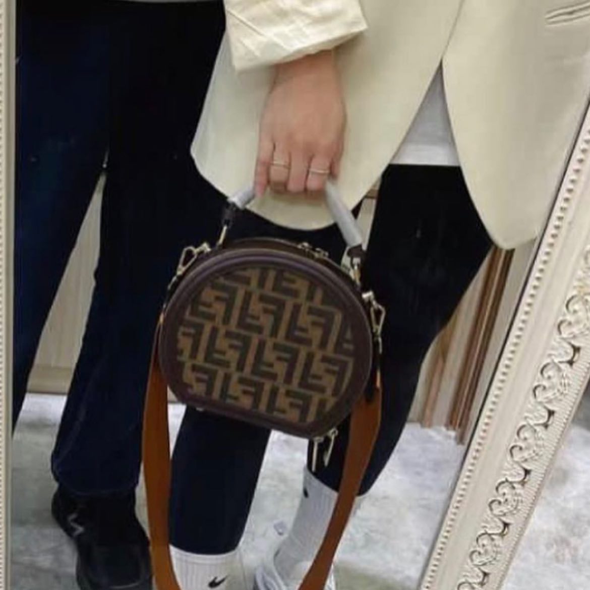 Round 2025 fendi bag