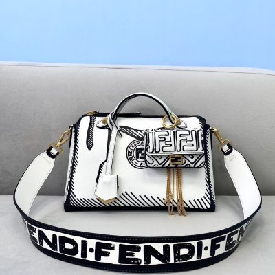 Fendi Leather Shoulder Bag White