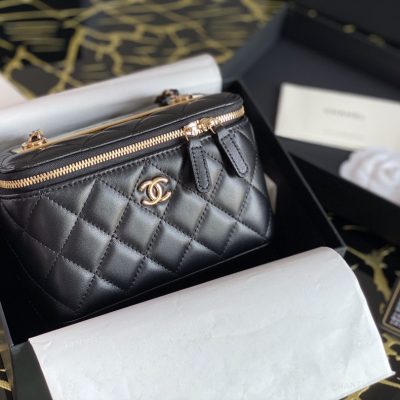 Chanel Cosmetic/Vanity Bags For Women